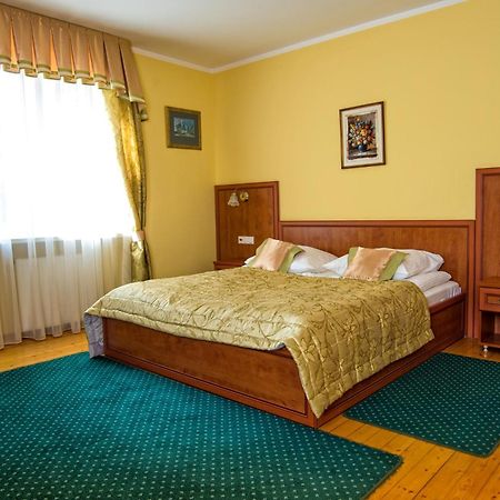 Hotel Adalbertus 그니에즈노 외부 사진